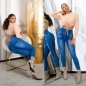 Preview: Sexy figurbetonte High Waist Jeans mit aufgesetzter Knopfleiste - blue washed