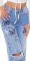 Preview: Used Mom Fit Jeans mit Rissen und Schmetterlings-Print - blue washed