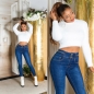 Preview: Figurbetonte High Waist Jeans mit Knopfleiste und Zierkettchen - blue washed