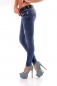 Preview: Skinny-Jeans mit Vintage-Effekten und Gürtel in blue washed