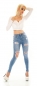 Preview: Slim Fit Jeans im Destroyed Look mit buntem Stickerei-Skull in light blue