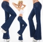 Preview: Modische Bootcut-Jeans mit fransigem Abschluss in dark blue