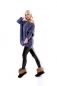 Preview: Moderner Longpullover mit Lochmuster-Verzierung - blau