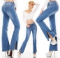 Preview: Stretch-Jeans im Bootcut-Style mit seitlichem Beinschlitz in light blue