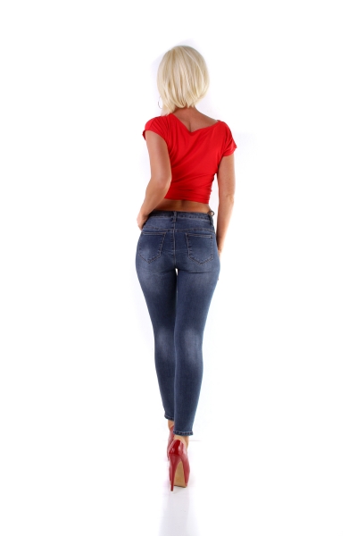 Moderne Stretchjeans mit Vintage-Effekten in blue washed