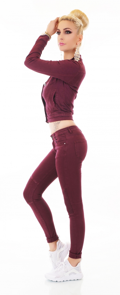 Sexy Skinny-Jeans mit Crinkle Partien in bordeaux