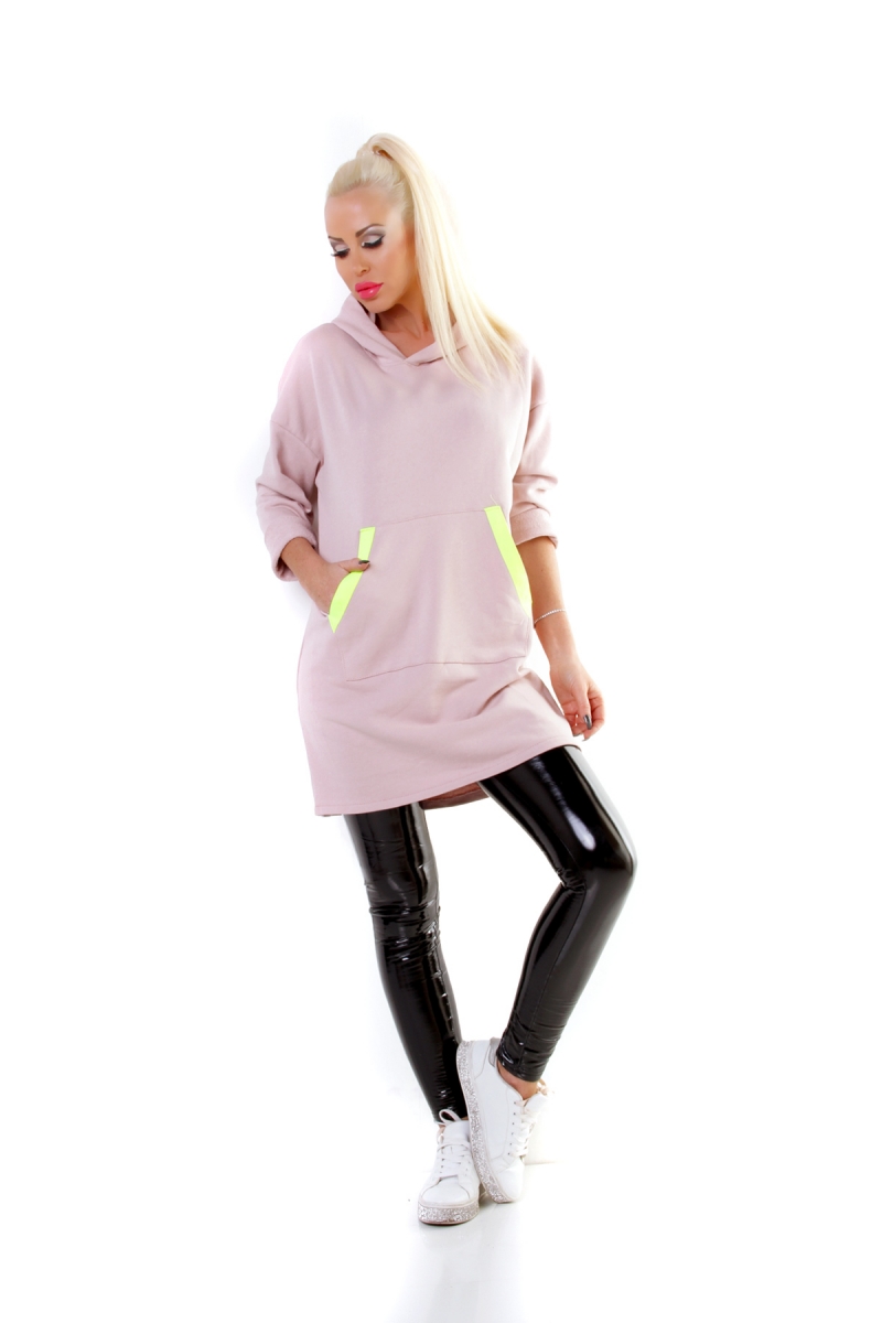 Moderner Longpullover mit Kapuze und Taschen - rosa