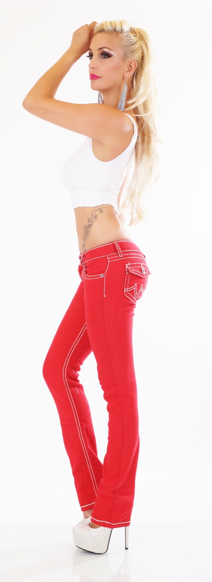 Stretch-Jeans mit Flap Pokets und Kontrastnähten in rot