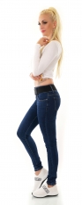 Basic Röhren-Jeans mit breitem Stretch-Gürtel in dark blue Basic Röhren-Jeans mit breitem Stretch-Gürtel in dark blue